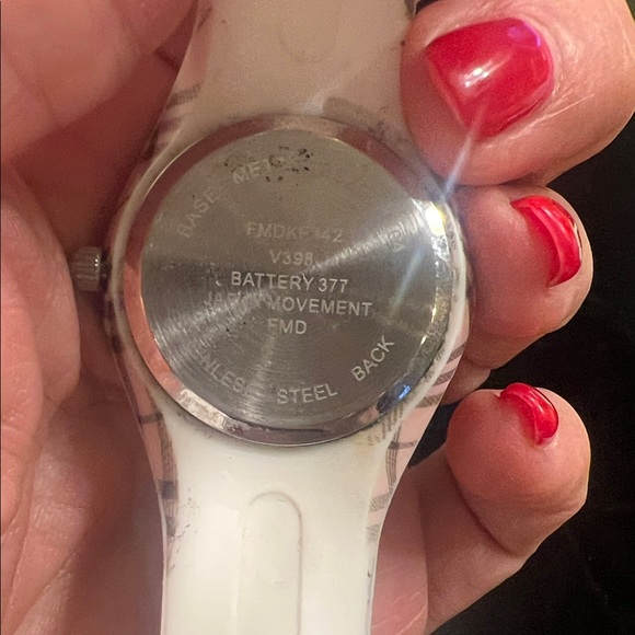 Bundle of 4 Vintage Watches with Bonus Bracelet - Picture 4 of 11